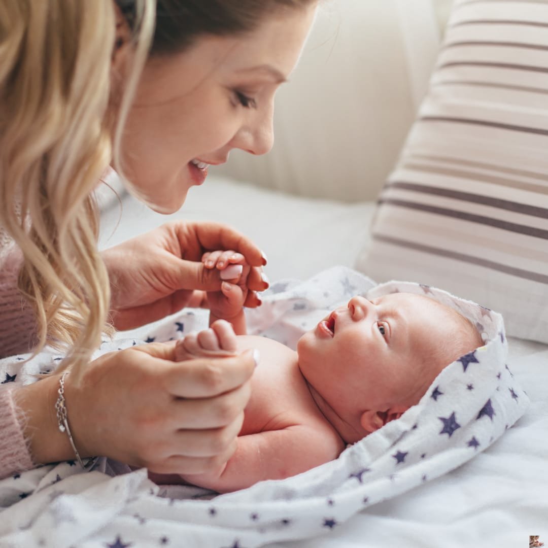 Mamma con neonato