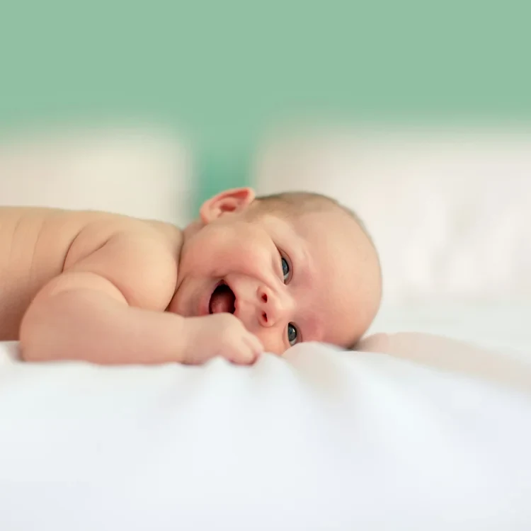 Neonato sdraiato, immagine del Supporto WhatsApp continuativo
